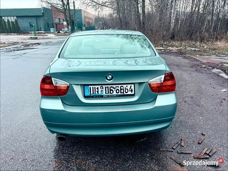 Używany BMW 318 129 KM (94 kW) 2007 Srebrny Sedan/Limuzyna