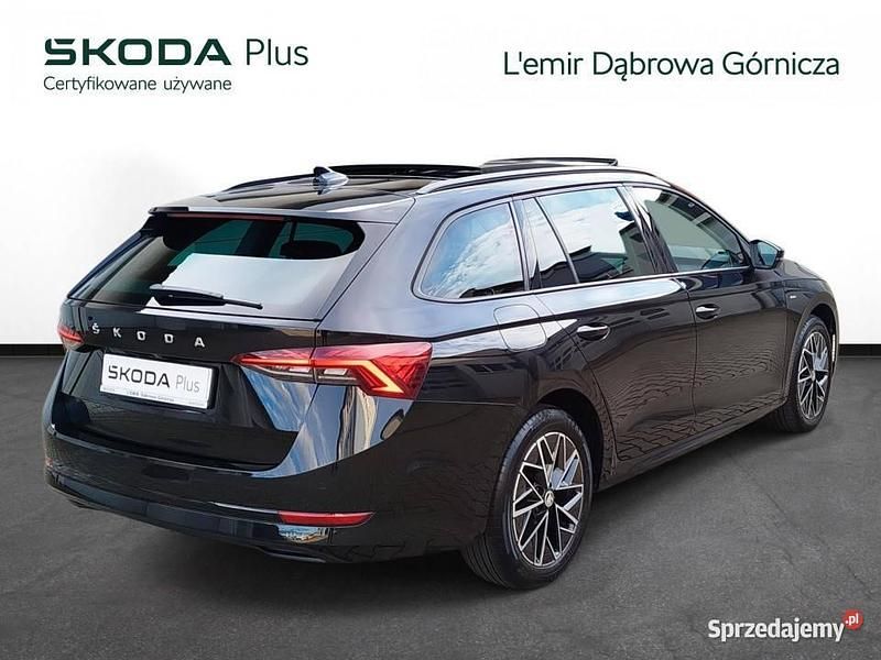 Czarny Używany 2022 Skoda Octavia Clever Kombi | 79 900 zł (Dość drogi) - Obraz 1/4