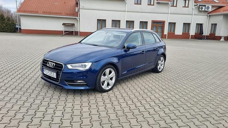 Niebieski Używany 2016 Audi A3 Hatchback | 58 999 zł (Uczciwa cena) - Obraz 1/4