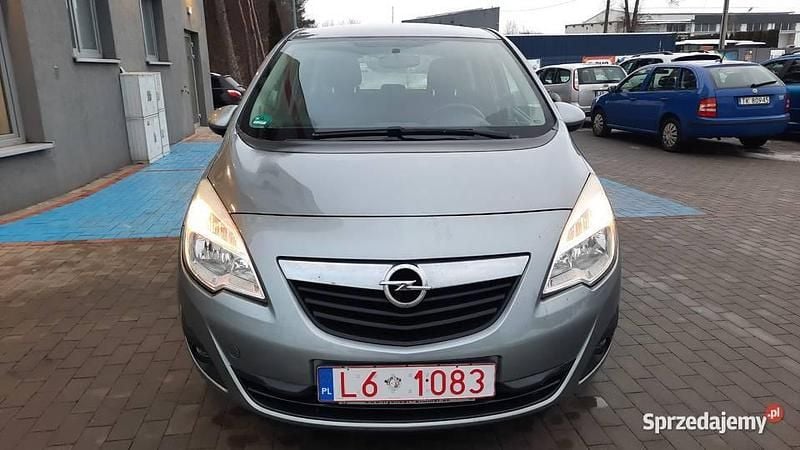 Używany Opel Meriva Edition 2010 Szary Minivan