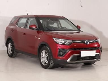 Czerwony Używany 2023 Ssangyong (KGM) Tivoli SUV | 65 999 zł (Dobra cena) - Obraz 1/4