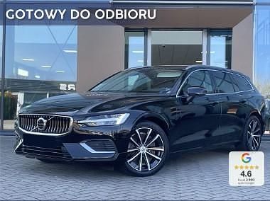 Czarny Używany 2024 Volvo V60 Core Kombi | 237 300 zł - Obraz 1/4