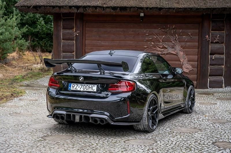 Używany BMW M2 550 KM (404 kW) 2018 Czarny (metalik) Coupe