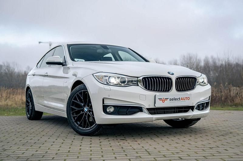 Używany BMW 318 150 KM (110 kW) 2015 Biały (metalik) Sedan/Limuzyna