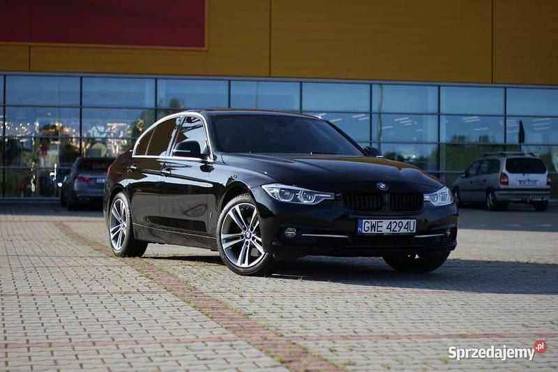 Czarny Używany 2018 BMW 330e Sport Line Sedan/Limuzyna | 84 800 zł (Uczciwa cena) - Obraz 1/4