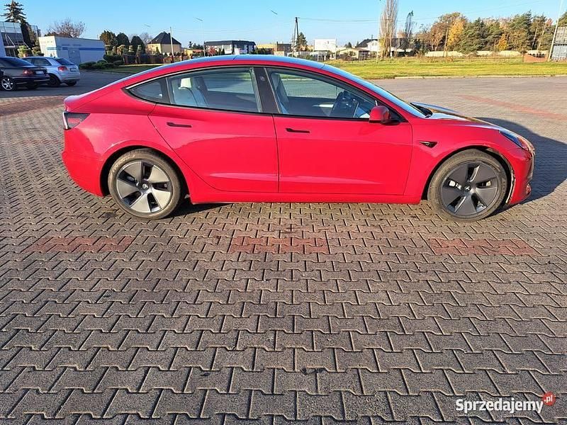 Używany Tesla Model 3 Standard Range 2022 Sedan/Limuzyna