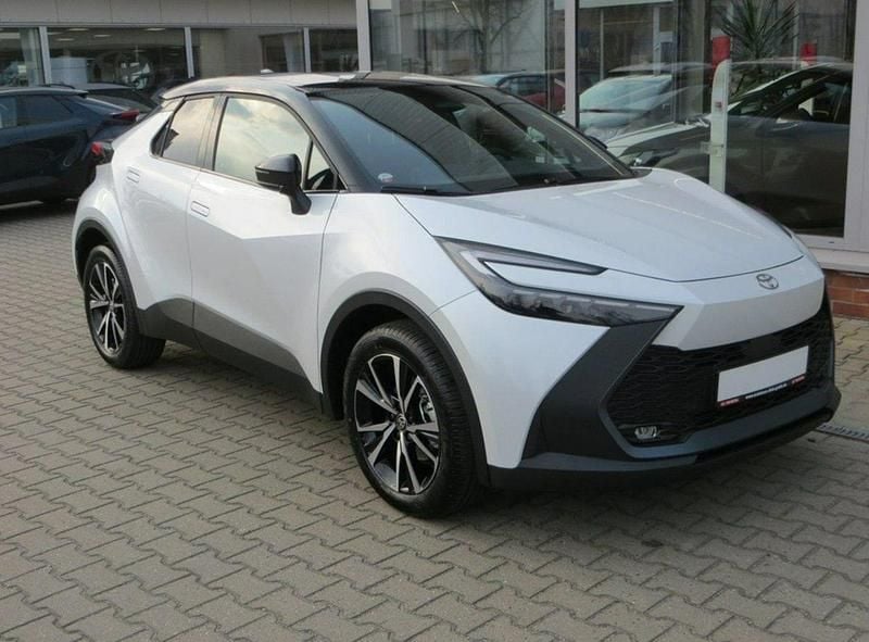 Nowe Toyota C-HR Style 140 KM (102 kW) 2025 Biały SUV
