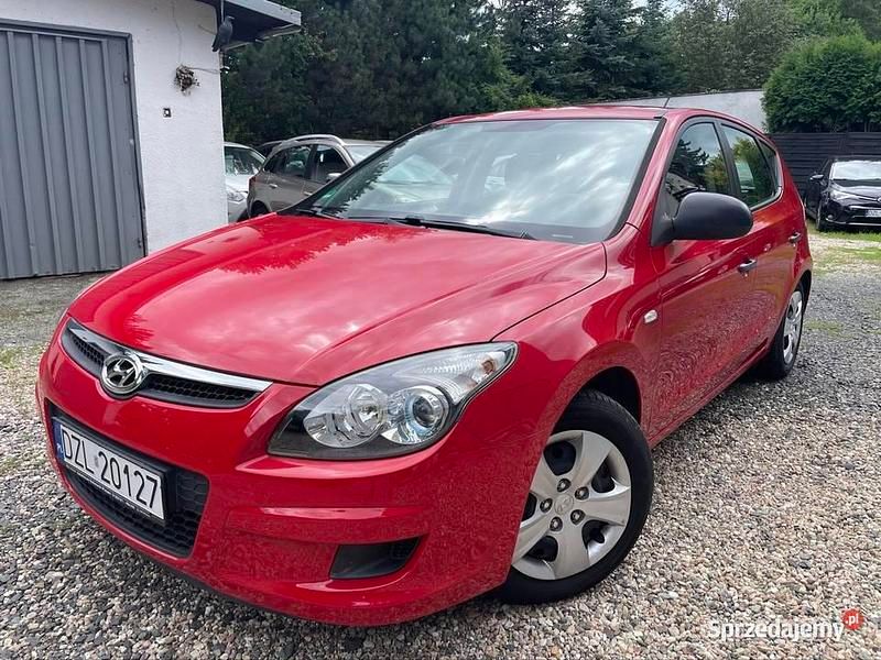 Czerwony Używany 2009 Hyundai i30 Hatchback | 16 900 zł (Uczciwa cena) - Obraz 1/4