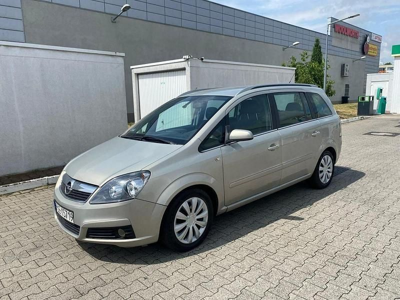 Inny Używany 2005 Opel Zafira Minivan | 5999 zł (Uczciwa cena) - Obraz 1/4