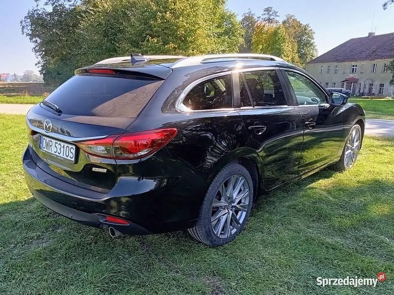 Używany Mazda 6 2015 Czarny Kombi