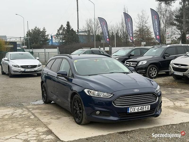 Używany Ford Mondeo 2015 Granatowy Kombi