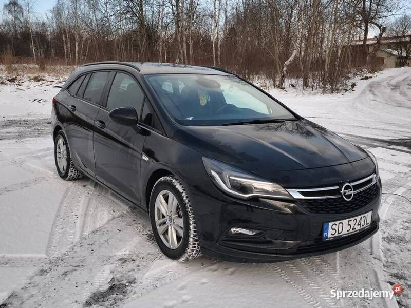 Czarny Używany 2017 Opel Astra Kombi | 45 000 zł (Drogi) - Obraz 1/4