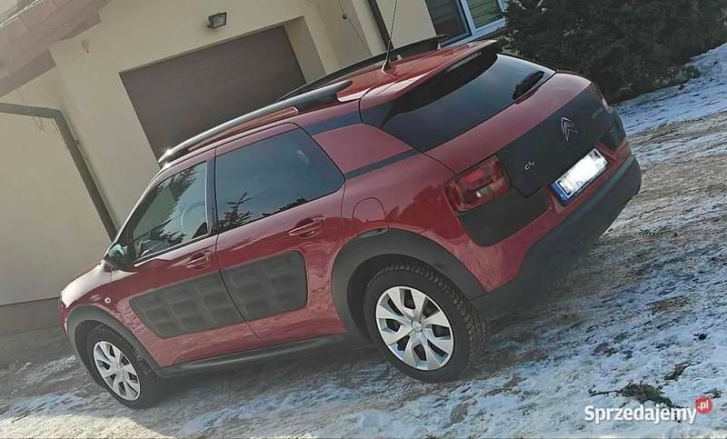 Używany Citroën C4 Cactus 2017 Bordowy Hatchback