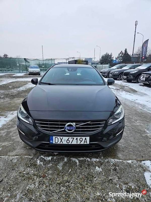 Używany Volvo V60 2014 Czarny Kombi
