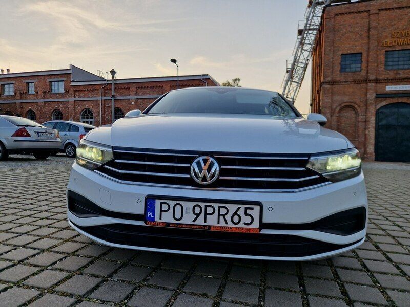 Używany VW Passat 150 KM (110 kW) 2020 Biały Sedan/Limuzyna