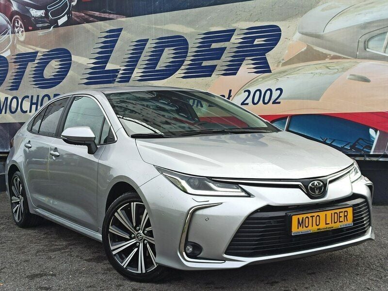 Srebrny Używany 2023 Toyota Corolla Sedan/Limuzyna | 74 900 zł (Dobra cena) - Obraz 1/4