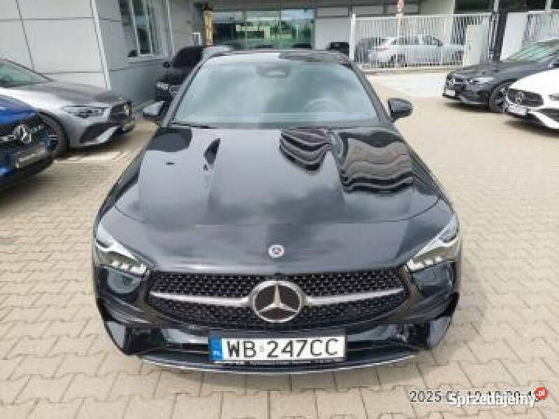 Czarny Używany 2024 Mercedes CLA180 Sedan/Limuzyna | 142 926 zł (Uczciwa cena) - Obraz 1/4