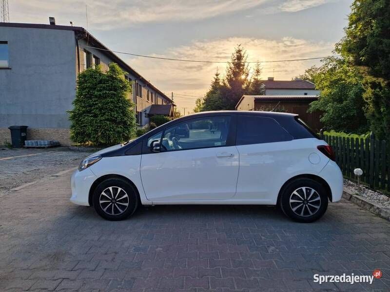 Używany Toyota Yaris 69 KM (50 kW) 2015 Hatchback