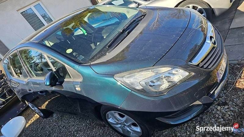 Używany Opel Meriva 2014 Zielony Minivan
