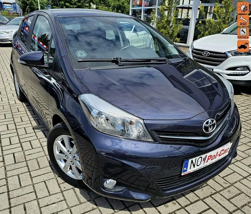 Fioletowy Używany 2014 Toyota Yaris Hatchback | 33 900 zł (Uczciwa cena) - Obraz 1/4