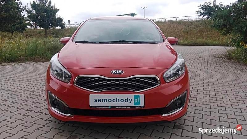 Czerwony Używany 2017 Kia Ceed 2 Hatchback | 36 900 zł (Uczciwa cena) - Obraz 1/4
