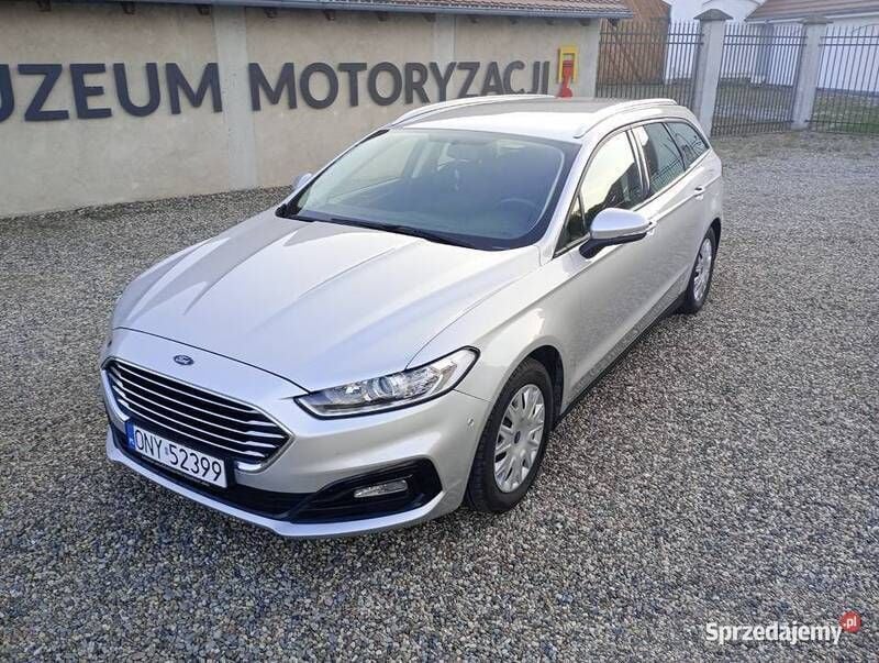 Używany Ford Mondeo 2019 Srebrny SUV