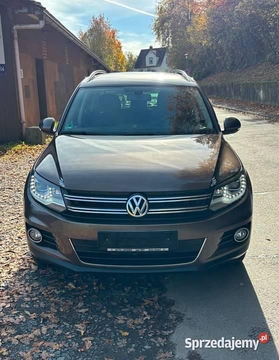 Brązowy Używany 2011 VW Tiguan SUV | 33 700 zł (Uczciwa cena) - Obraz 1/4