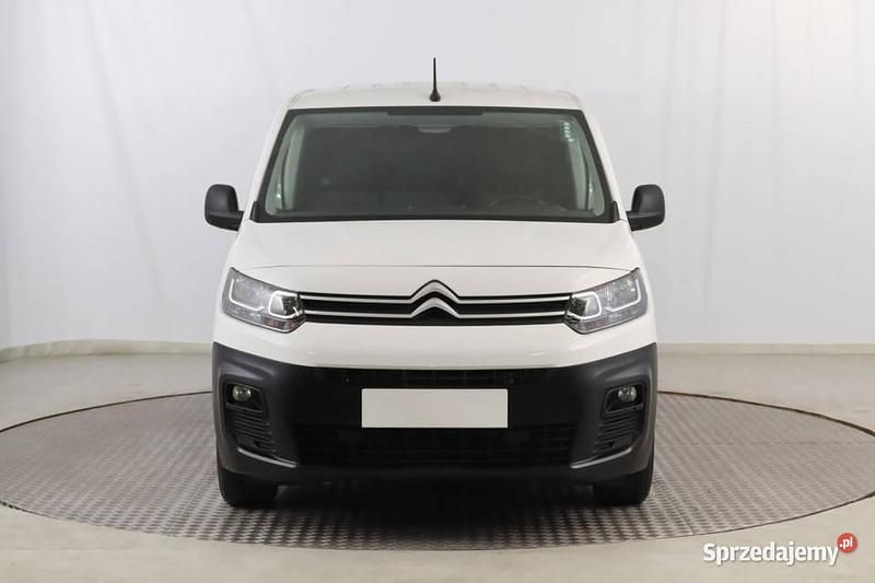 Biały Używany 2018 Citroën Berlingo Minivan | 44 999 zł (Uczciwa cena) - Obraz 1/4