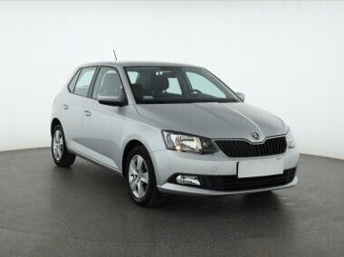 Srebrny Używany 2018 Skoda Fabia Hatchback | 38 999 zł (Uczciwa cena) - Obraz 1/4