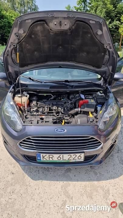 Używany Ford Fiesta 2015 Granatowy Hatchback
