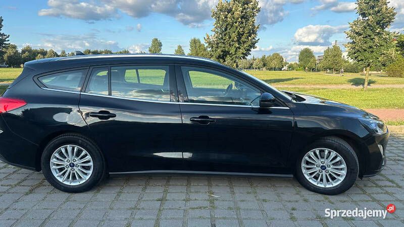 Czarny Używany 2019 Ford Focus Titanium Sedan/Limuzyna | 63 900 zł (Dość drogi) - Obraz 1/4