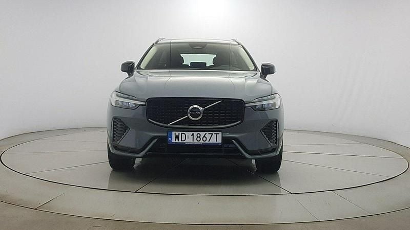 Używany Volvo XC60 Plus 197 KM (144 kW) 2023 Szary SUV