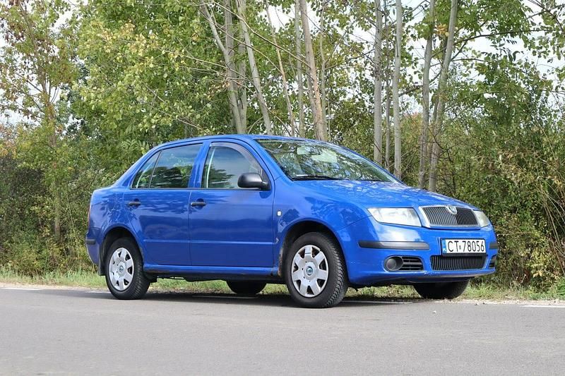 Niebieski Używany 2006 Skoda Fabia Sedan/Limuzyna | 3000 zł (Uczciwa cena) - Obraz 1/3