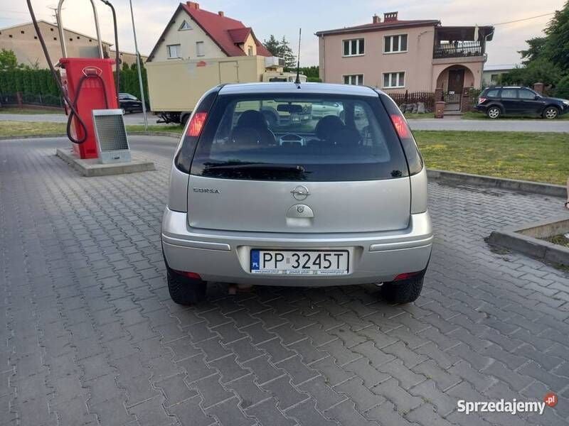 Srebrny Używany 2005 Opel Corsa Hatchback | 2700 zł (Dobra cena) - Obraz 1/4