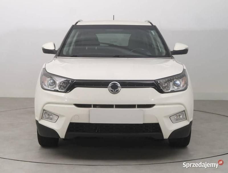 Biały Używany 2017 Ssangyong (KGM) Tivoli SUV | 36 999 zł - Obraz 1/4