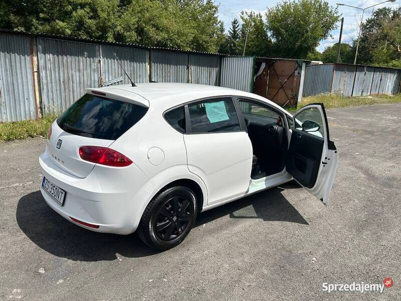 Używany Seat Leon 2010 Biały Hatchback
