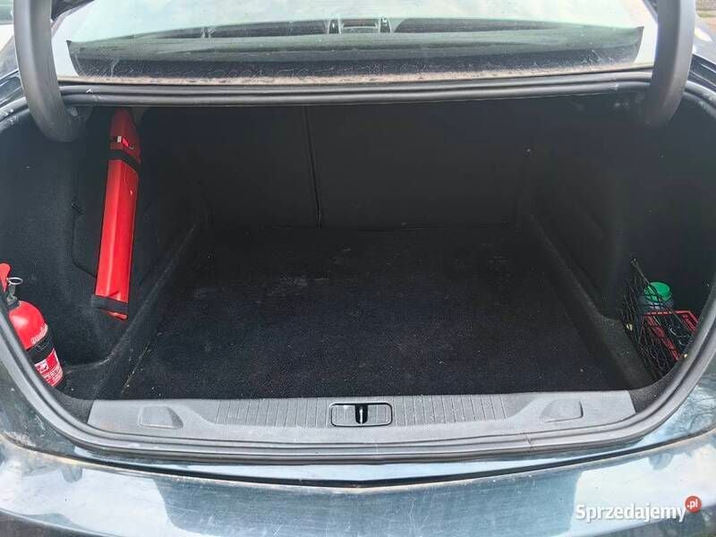 Używany Opel Astra 2014 Zielony Sedan/Limuzyna