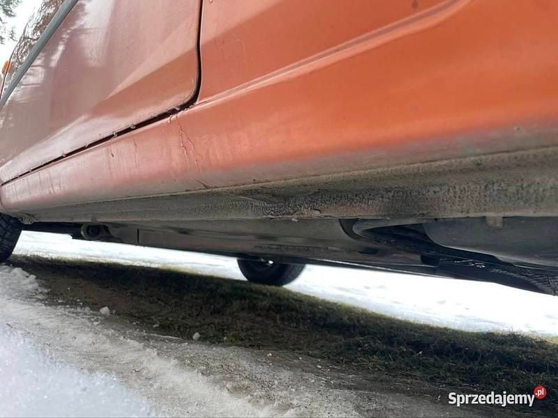 Używany Ford Fiesta 2003 Pomarańczowy Hatchback