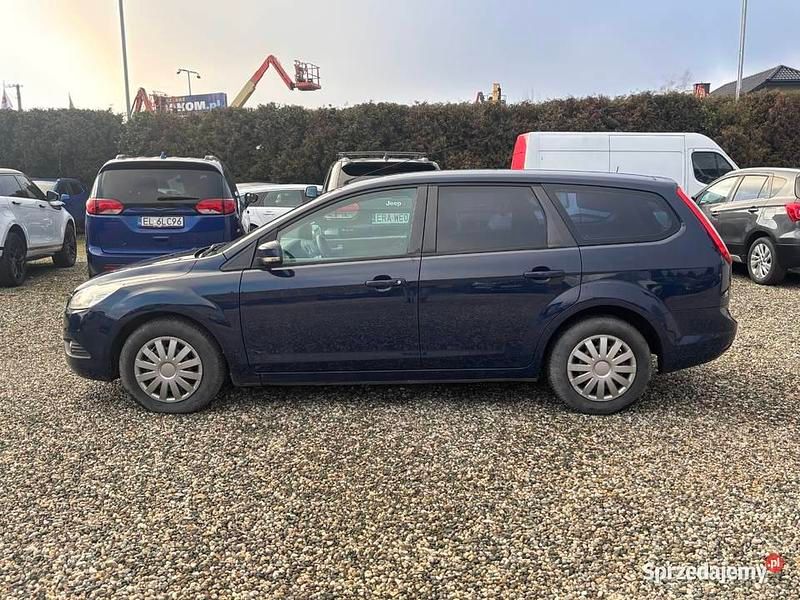 Używany Ford Focus 2007 Granatowy Kombi