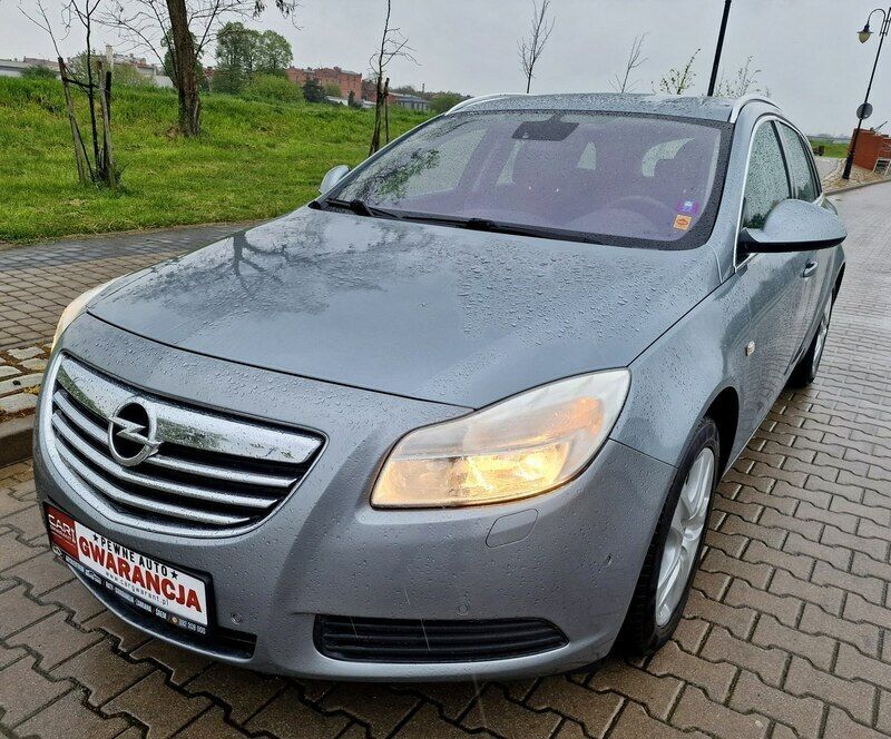 Szary Używany 2010 Opel Insignia Sedan/Limuzyna | 25 990 zł (Uczciwa cena) - Obraz 1/4