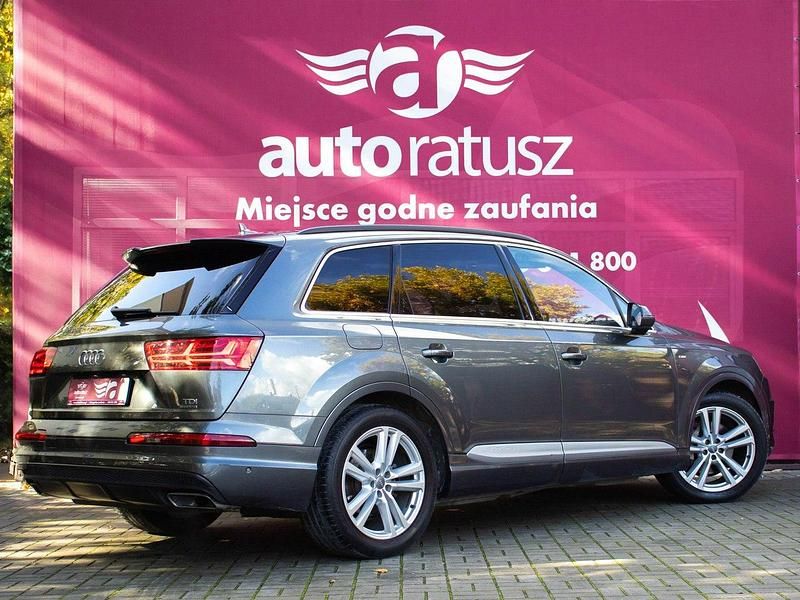 Używany Audi Q7 S-Line 272 KM (200 kW) 2015 Szary (metalik) SUV
