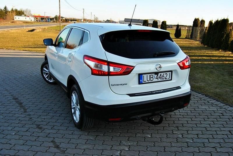 Używany Nissan Qashqai 115 KM (84 kW) 2016 Biały SUV