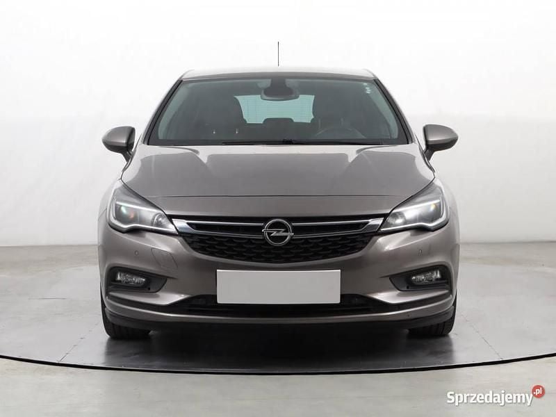 Szary Używany 2016 Opel Astra Hatchback | 34 999 zł (Uczciwa cena) - Obraz 1/4