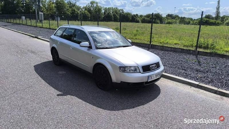 Srebrny (metalik) Używany 2002 Audi A4 Kombi | 6700 zł (Dobra cena) - Obraz 1/4