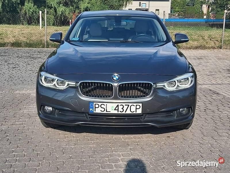 Grafitowy Używany 2015 BMW 318 Kombi | 41 900 zł (Dobra cena) - Obraz 1/4