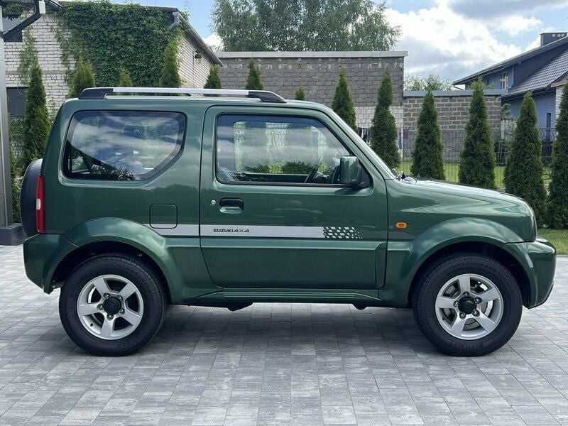Używany Suzuki Jimny 85 KM (62 kW) 2011 Zielony SUV