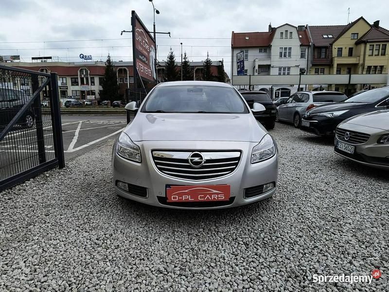Srebrny (metalik) Używany 2008 Opel Insignia Hatchback | 15 900 zł (Uczciwa cena) - Obraz 1/4