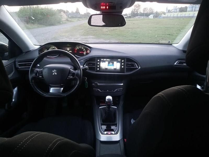 Używany Peugeot 308 SW 2014 Czarny Kombi