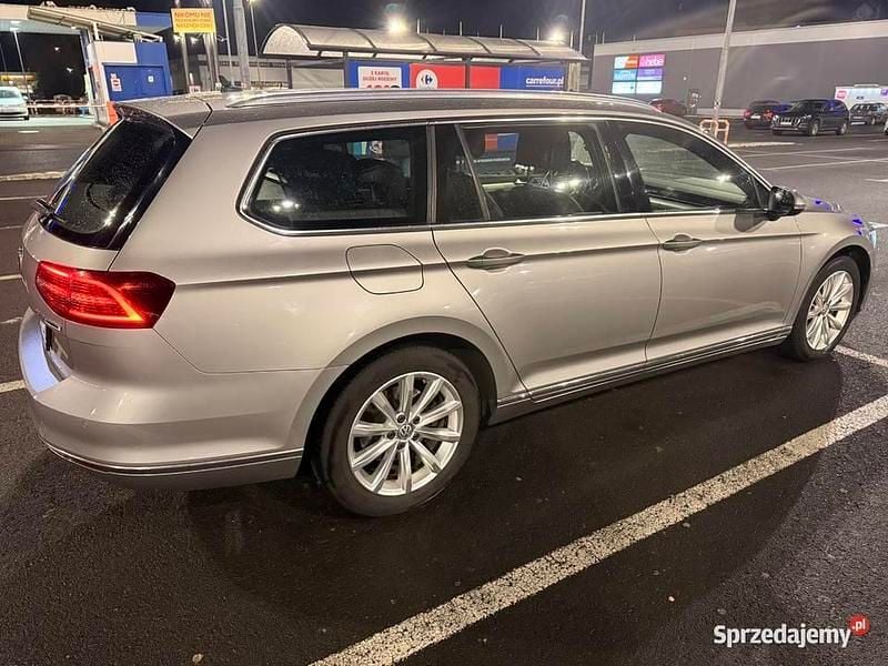 Używany VW Passat Highline 2016 Srebrny Kombi