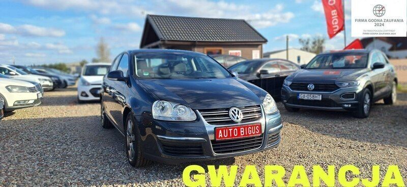 Szary (metalik) Używany 2006 VW Jetta Sedan/Limuzyna | 14 900 zł (Uczciwa cena) - Obraz 1/4